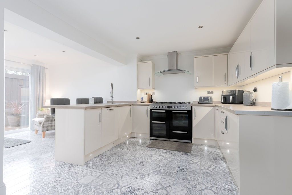 Property photo 2 of 29