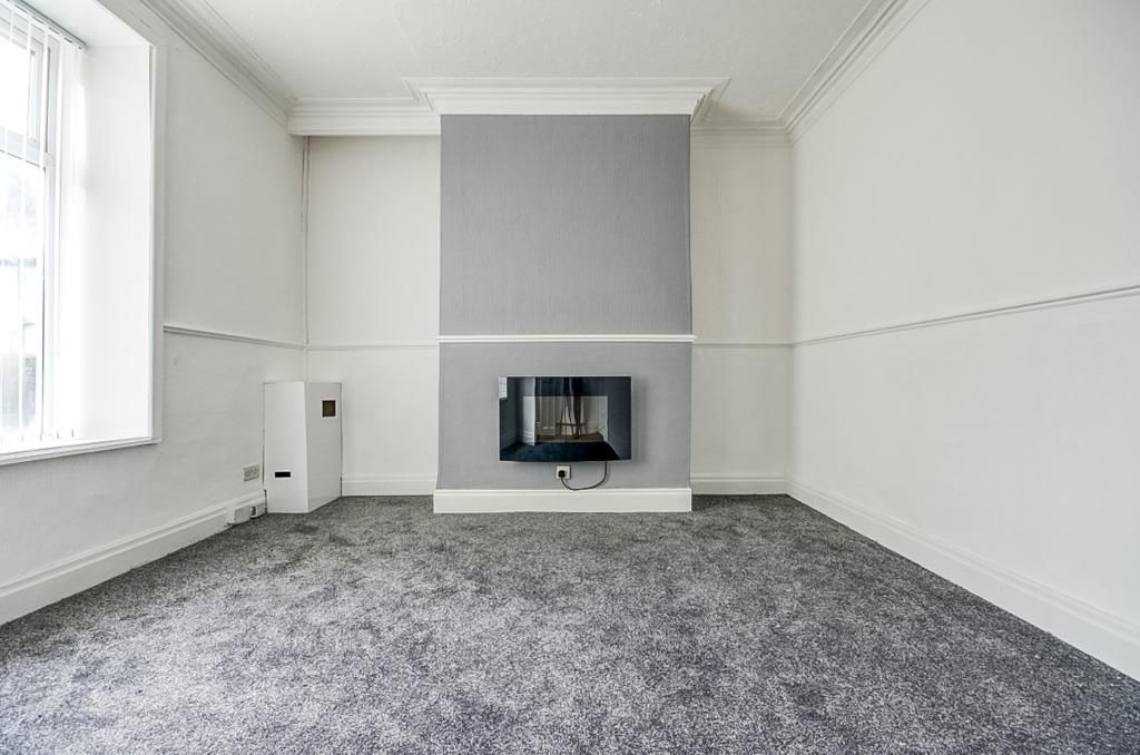 Property photo 2 of 8 Living Room