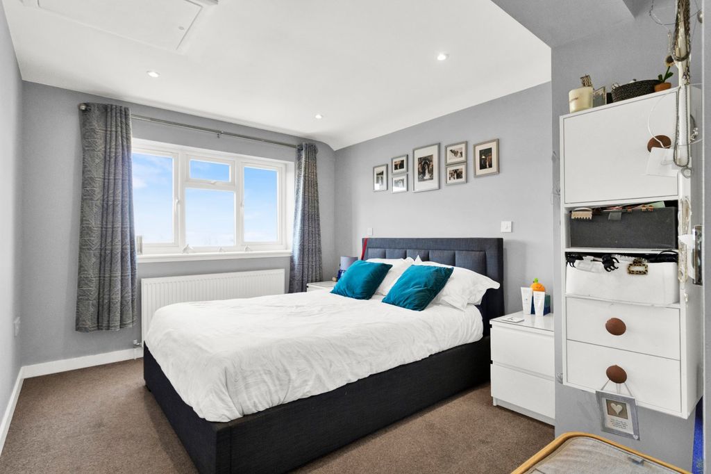 Additional image 16 of 4 bed detached house for saleCourtway, Stroud, Gloucestershire GL5