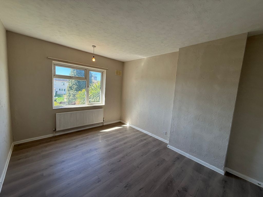 Property photo 3 of 10 Img_3361