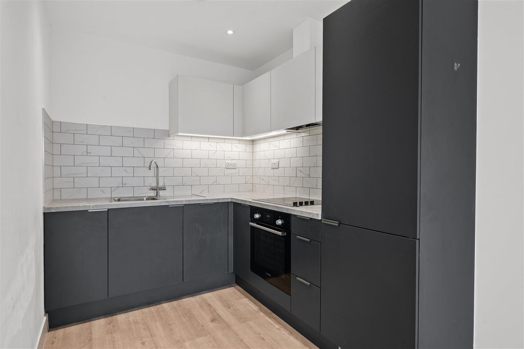 Property photo 2 of 8 Dsc_7061.Jpg