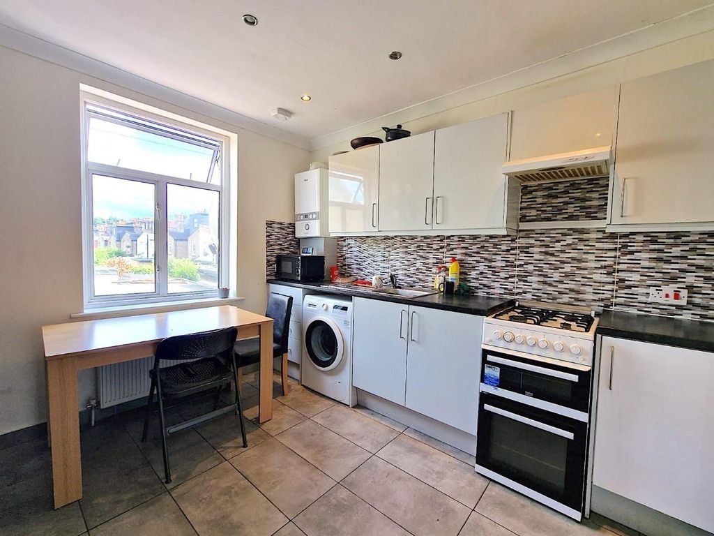 Property photo 2 of 8 x69Kvbb-Auctcao0Zbgtwq.Jpg