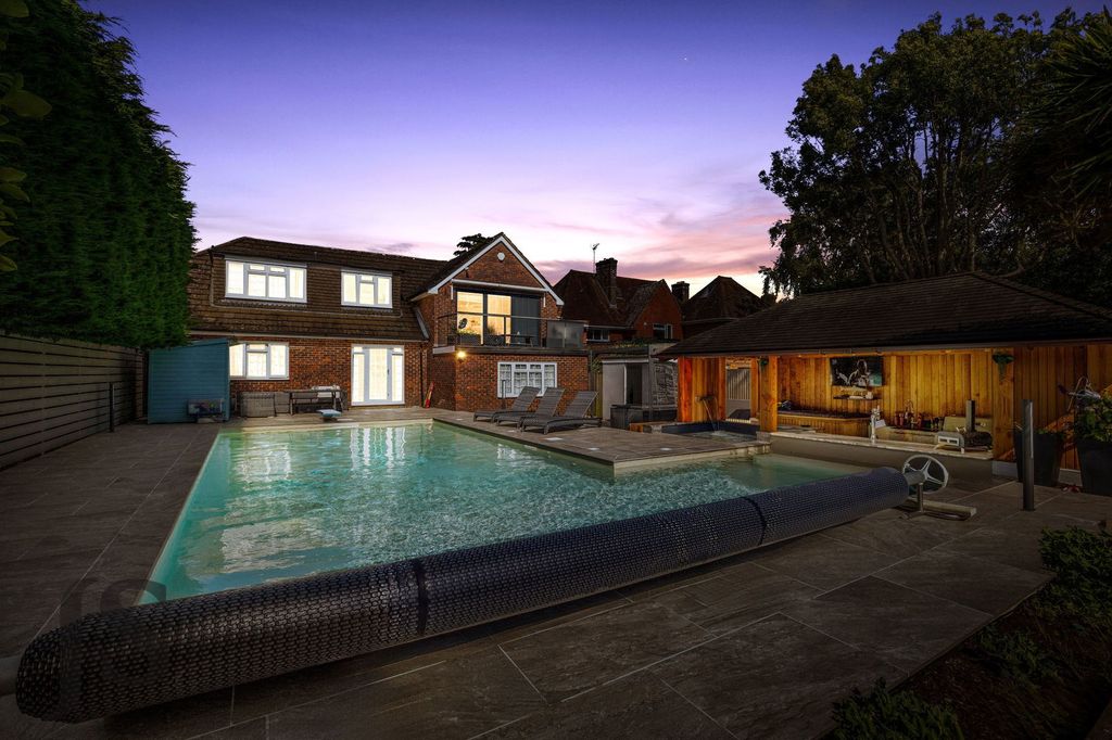 Property photo 1 of 38