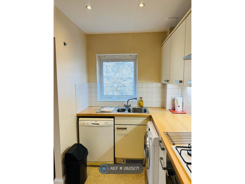 Property photo 3 of 22 Kitchen