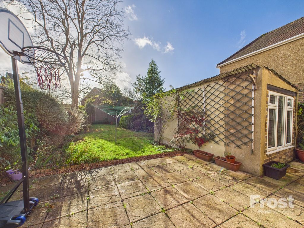 Property photo 3 of 14 Picture No. 29