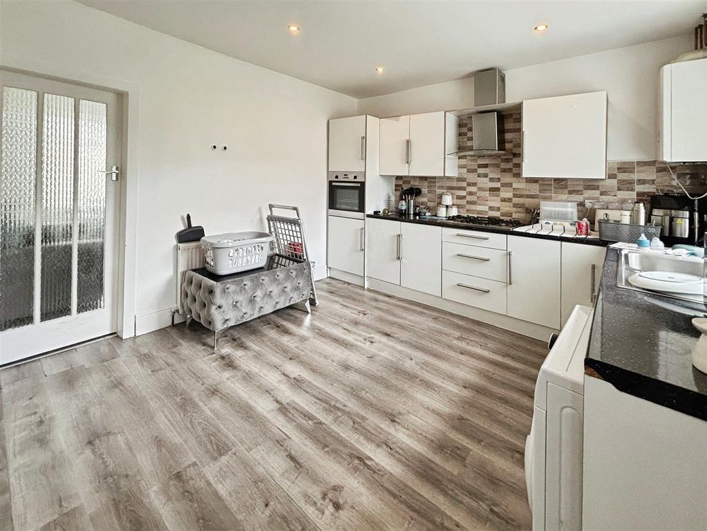 Property photo 3 of 13 Kitchen/Diner
