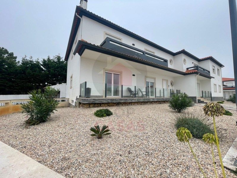 Property photo 1 of 32