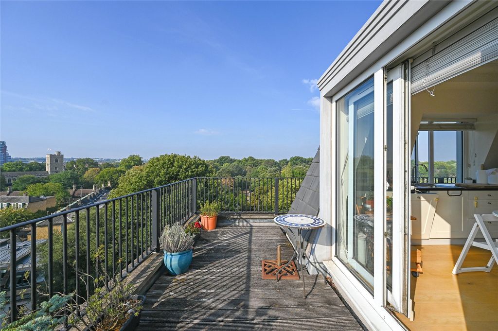 Property photo 3 of 22 Picture No. 23