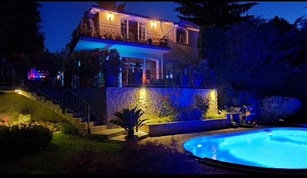 Property photo 1 of 45