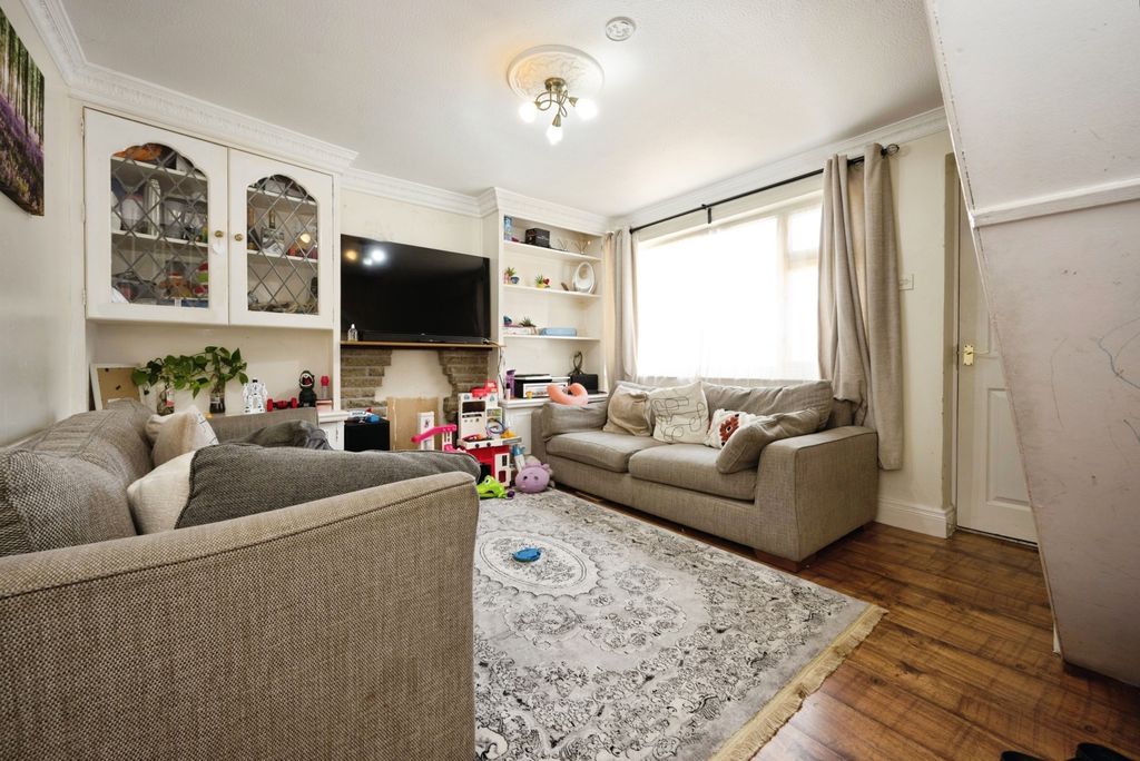 Property photo 2 of 11 Pbox-Img.Jpg