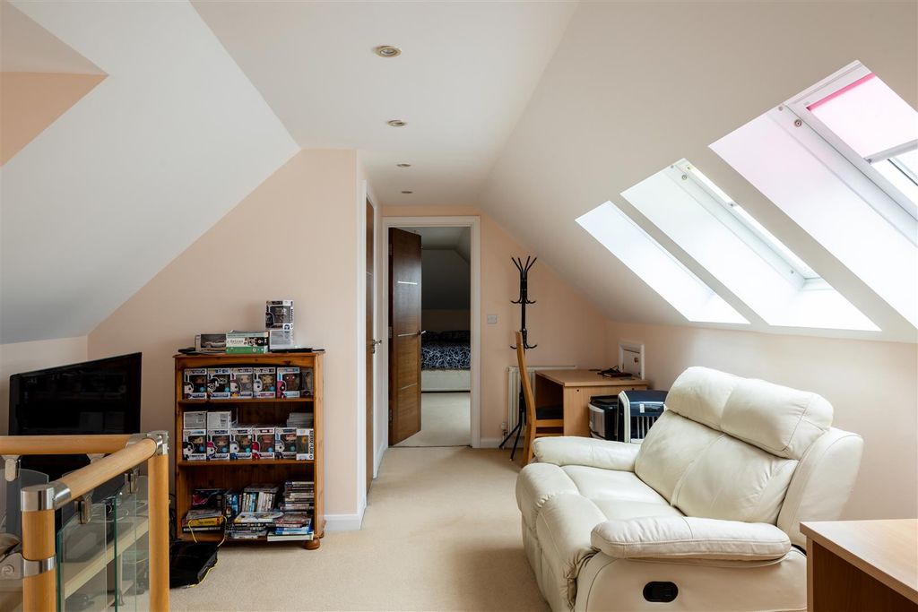Additional image 22 of 6 bed detached house for saleFurzefield Road, Reigate RH2