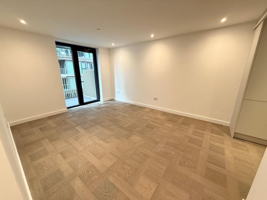 Property photo 3 of 28 Gallery