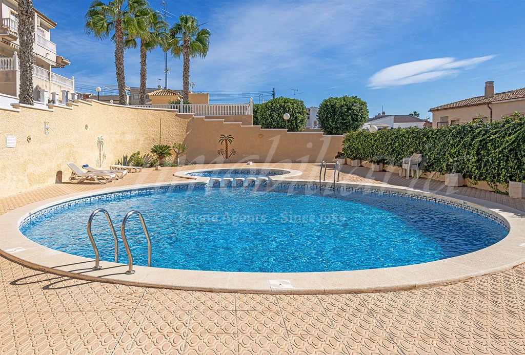 Property photo 3 of 45