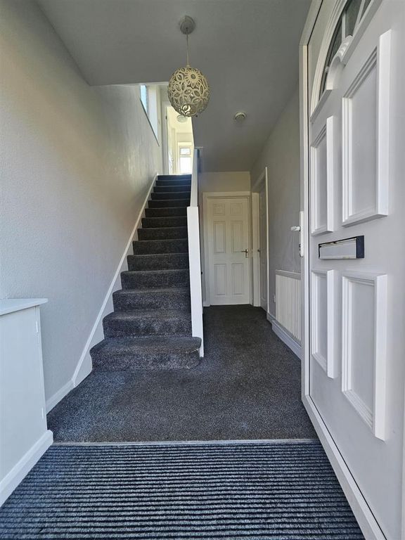 Property photo 2 of 28 Hallway.Jpeg