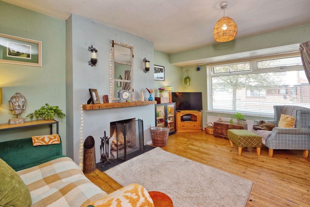 Property photo 3 of 15