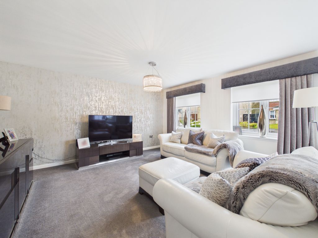 Property photo 2 of 33