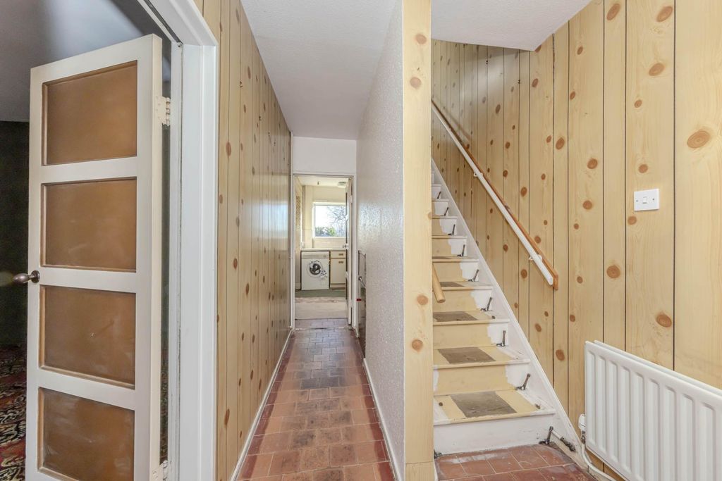 Property photo 2 of 26