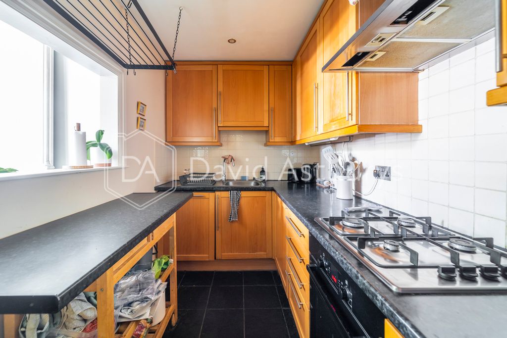 Property photo 2 of 5 Ndb06873