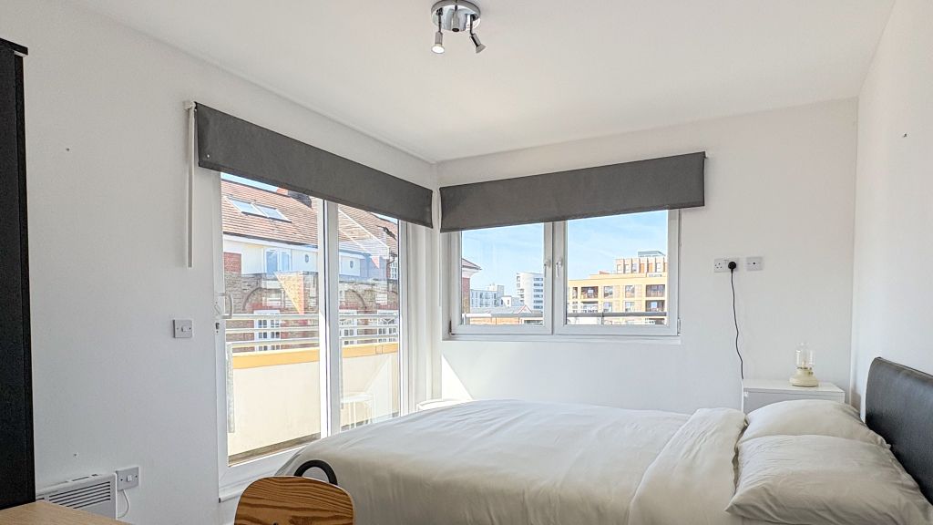 Property photo 3 of 21 Bedroom