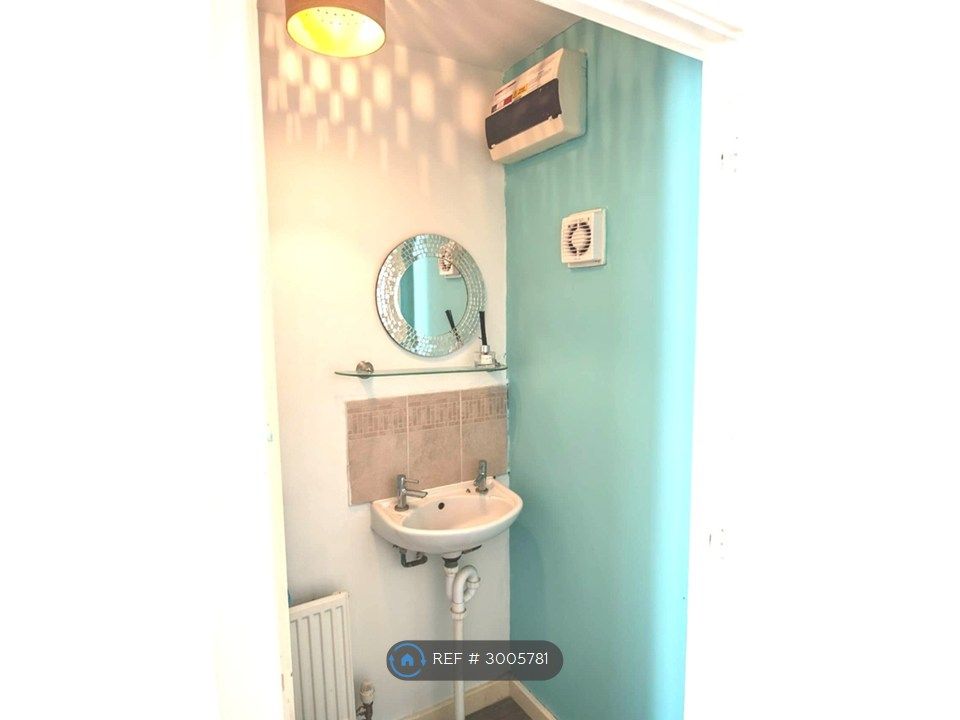 Property photo 3 of 23