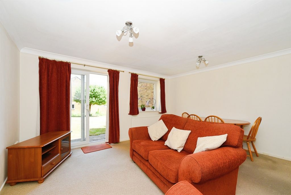 Property photo 2 of 16