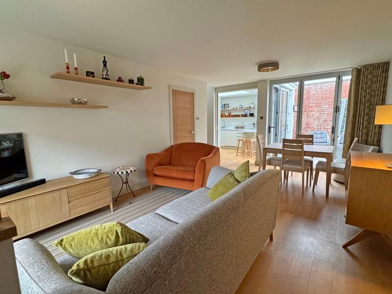 Property photo 3 of 13 Photo 7