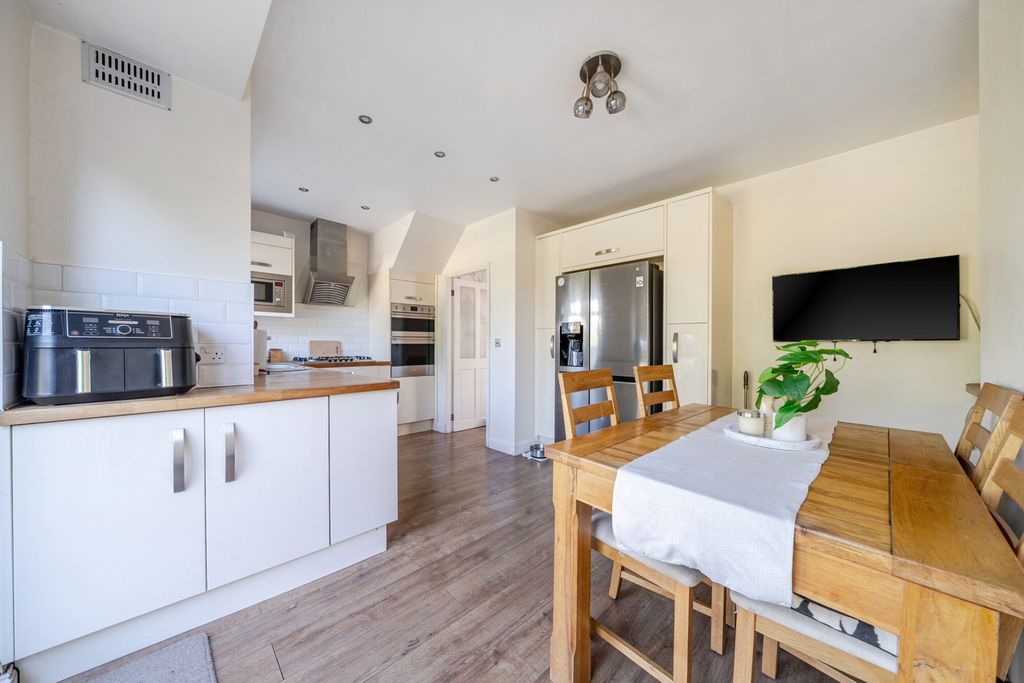 Property photo 3 of 18 1511495-14-6A8d9c...