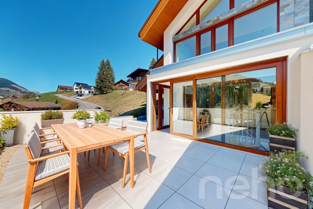 Property photo 3 of 13