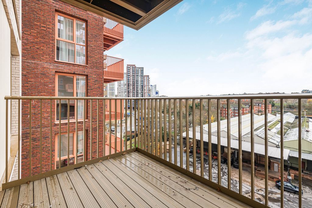 Property photo 3 of 5