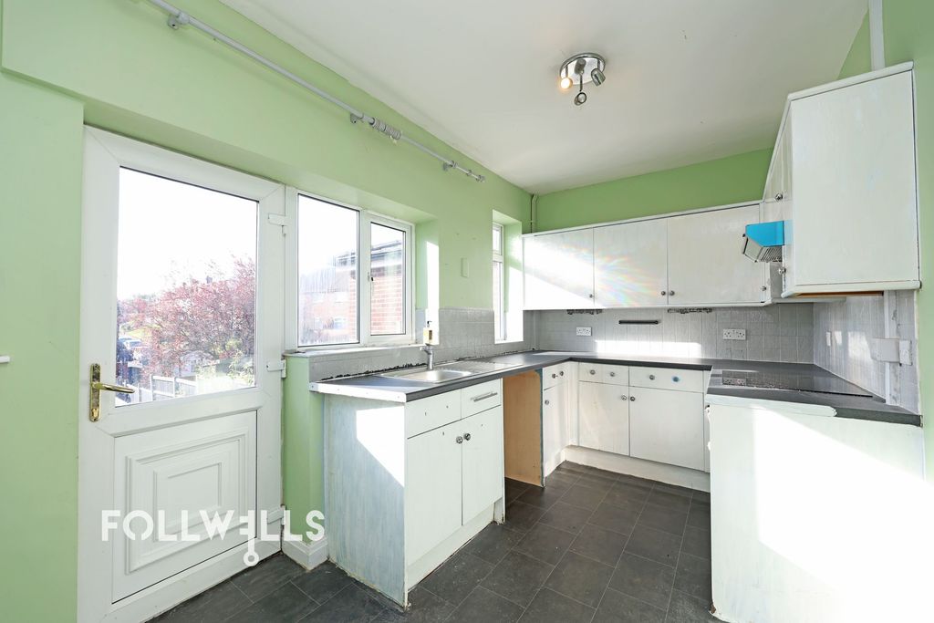 Property photo 3 of 20