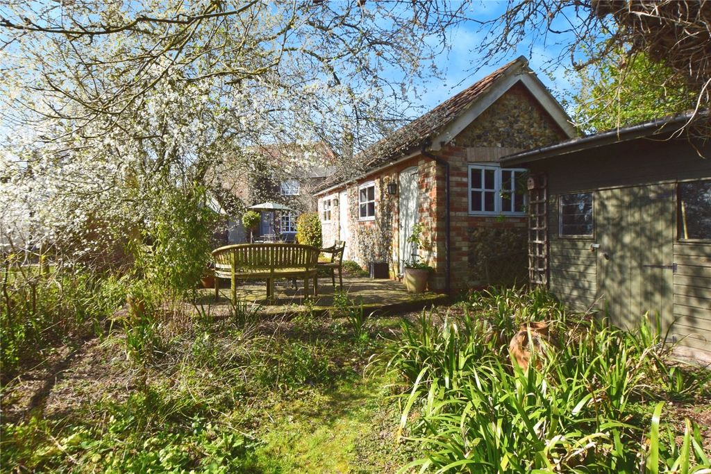 Property photo 2 of 19 Picture No. 04