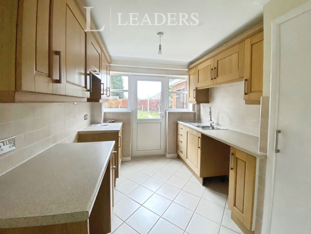 Property photo 1 of 8 Kitchen