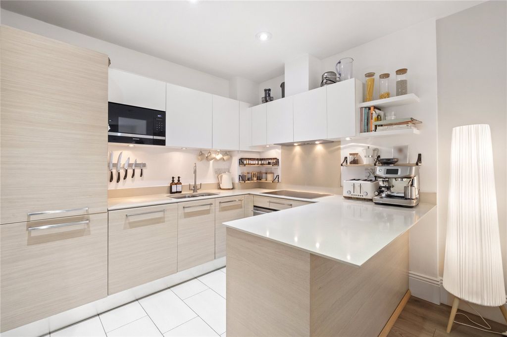 Property photo 2 of 12 Kitchen