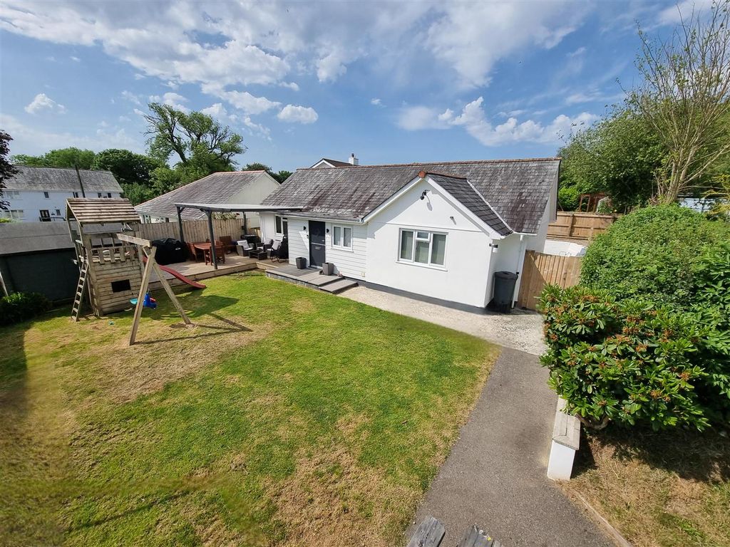 Property photo 1 of 13 Front.Jpg