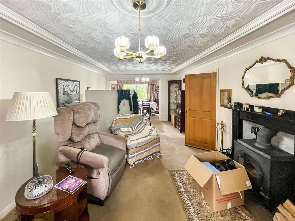 Property photo 3 of 13 Img1457-Bgjr4Fpmwrlafuxj.Czhfr.Jpg