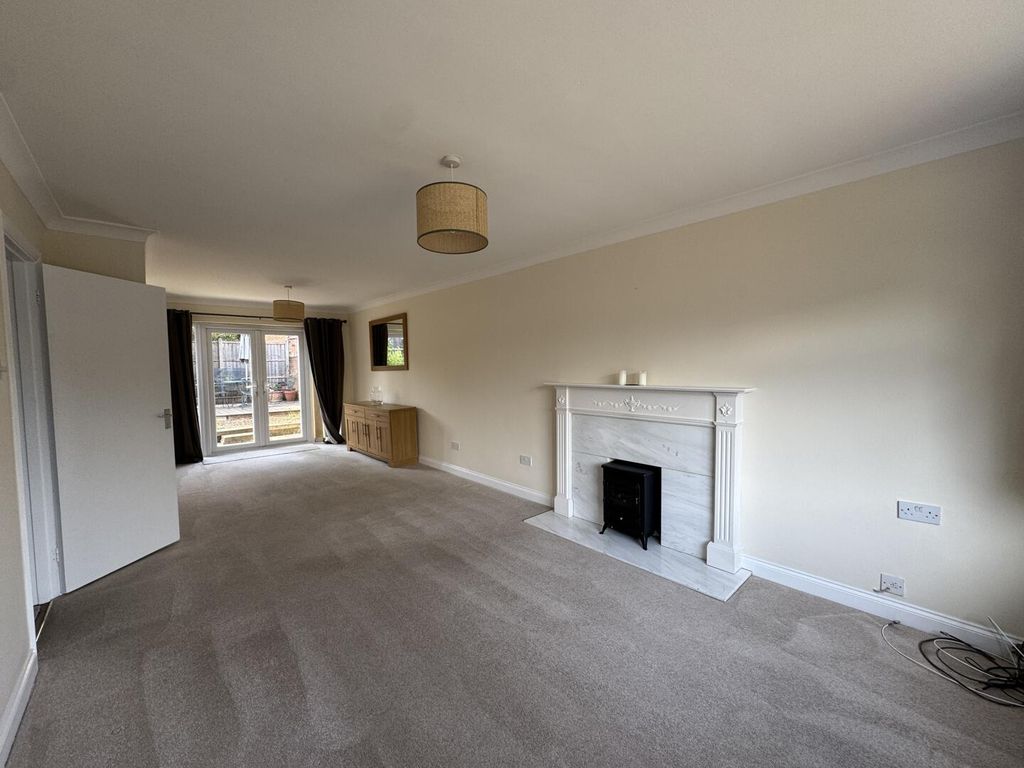 Property photo 3 of 13 Living Room