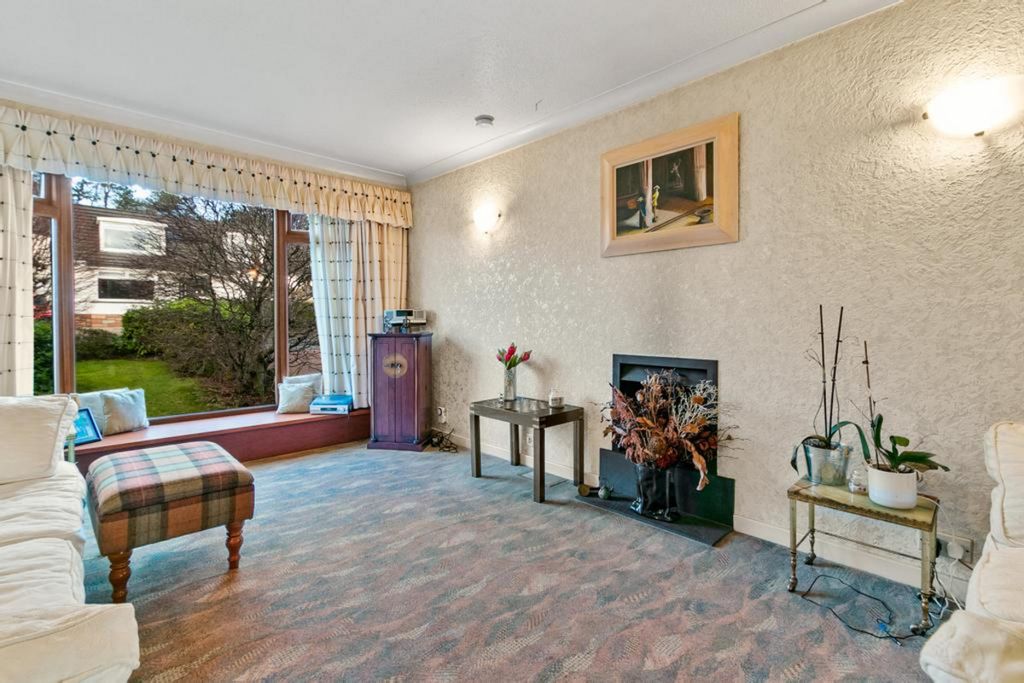 Property photo 2 of 28