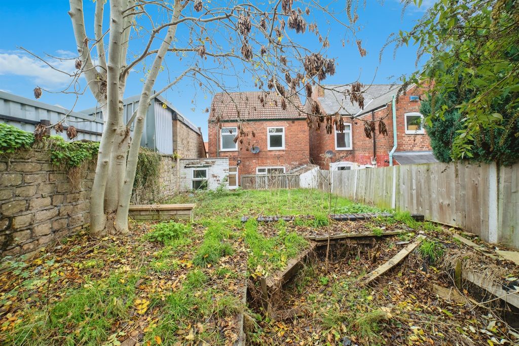 Property photo 2 of 17