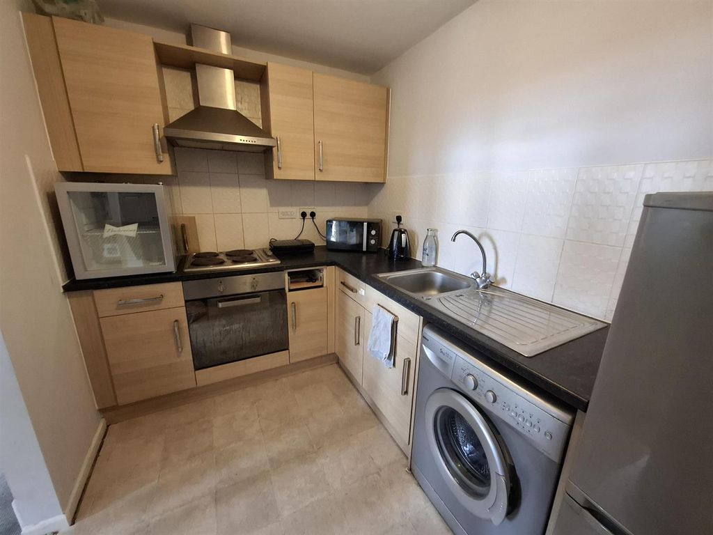 Property photo 3 of 6 1000118727.Jpg