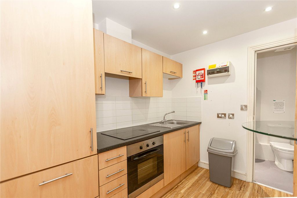 Property photo 3 of 7 Picture No. 21
