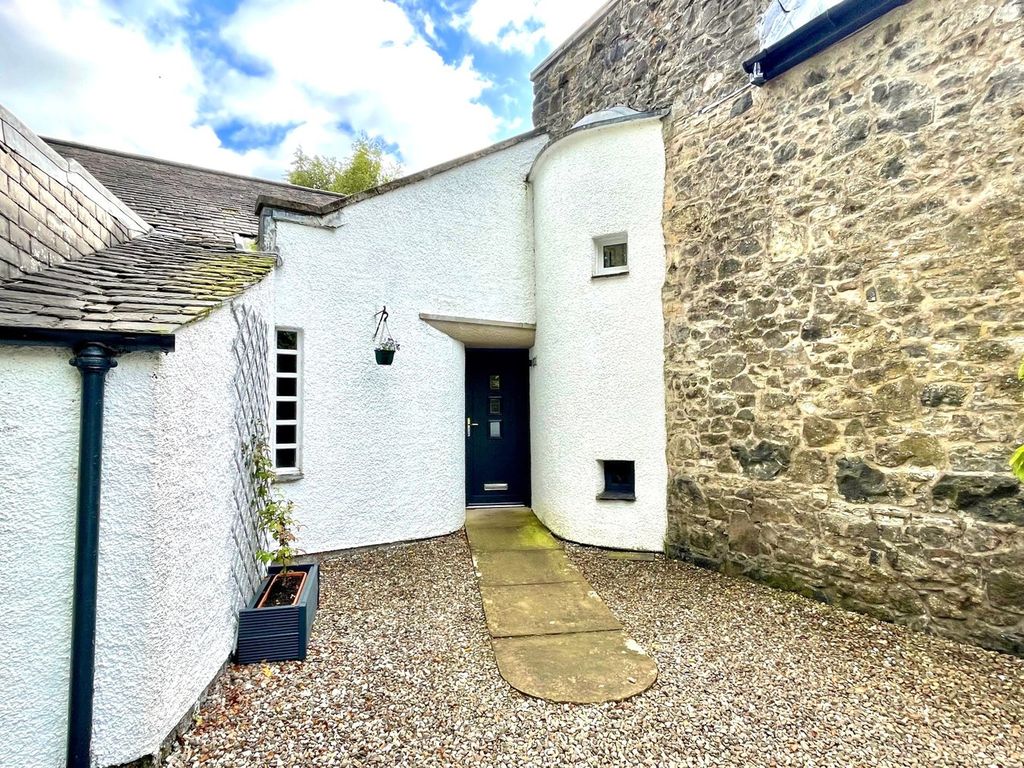 Property photo 3 of 50