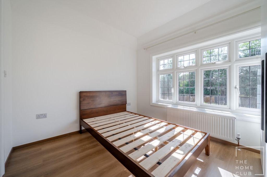 Property photo 3 of 8 217c1c89-515c-4Efa-9056-22B685Eb105A
