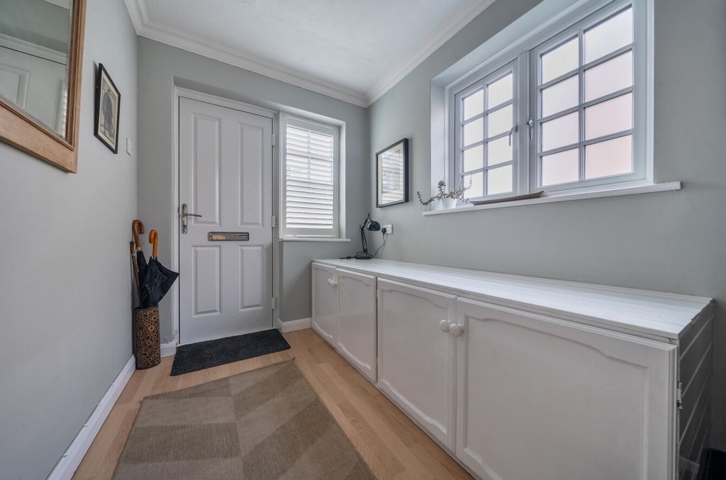 Property photo 3 of 15 1407905-16-6989d7...