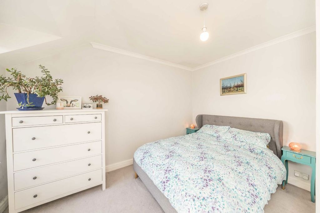 Property photo 3 of 4