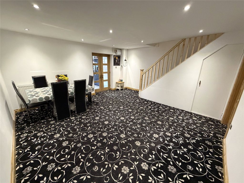 Property photo 3 of 16 Picture No. 30