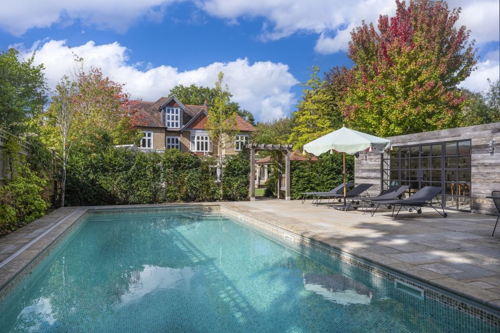 Property photo 3 of 10 Ambleside_Hi_Res_04
