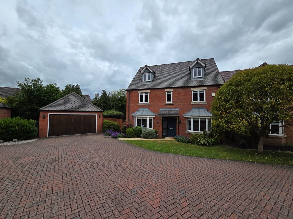 Property photo 1 of 34