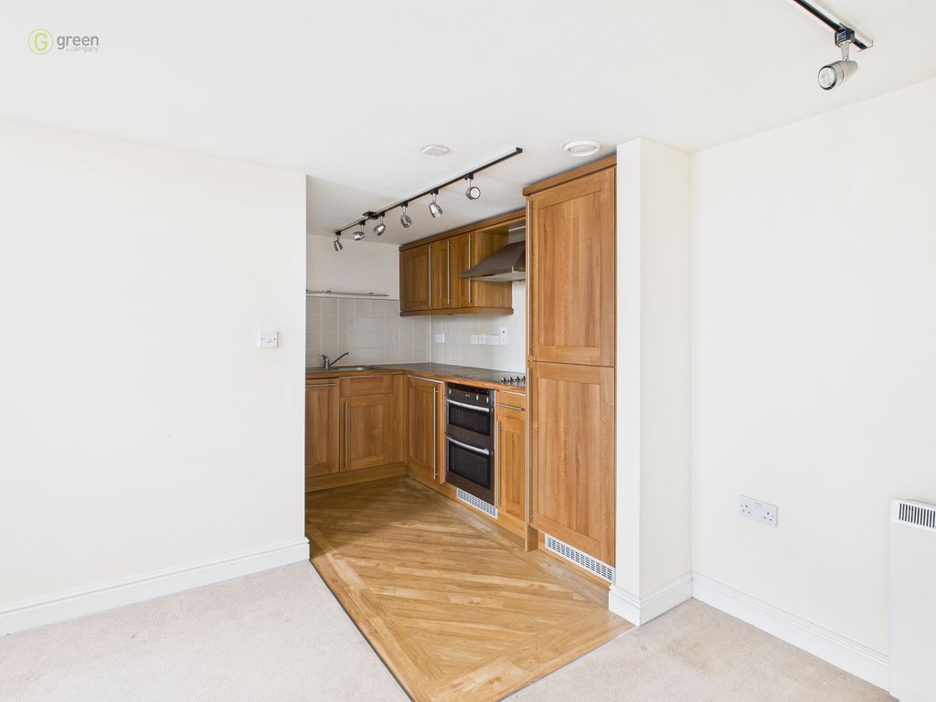 Property photo 3 of 24 Cam05459G0-Pr0087-Still003