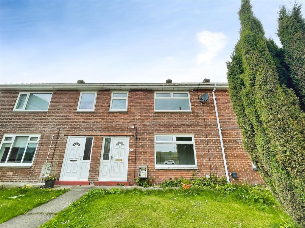Property photo 1 of 2 3Efa7116-36 20Hamsterley 20Gardens 20External.Jpeg