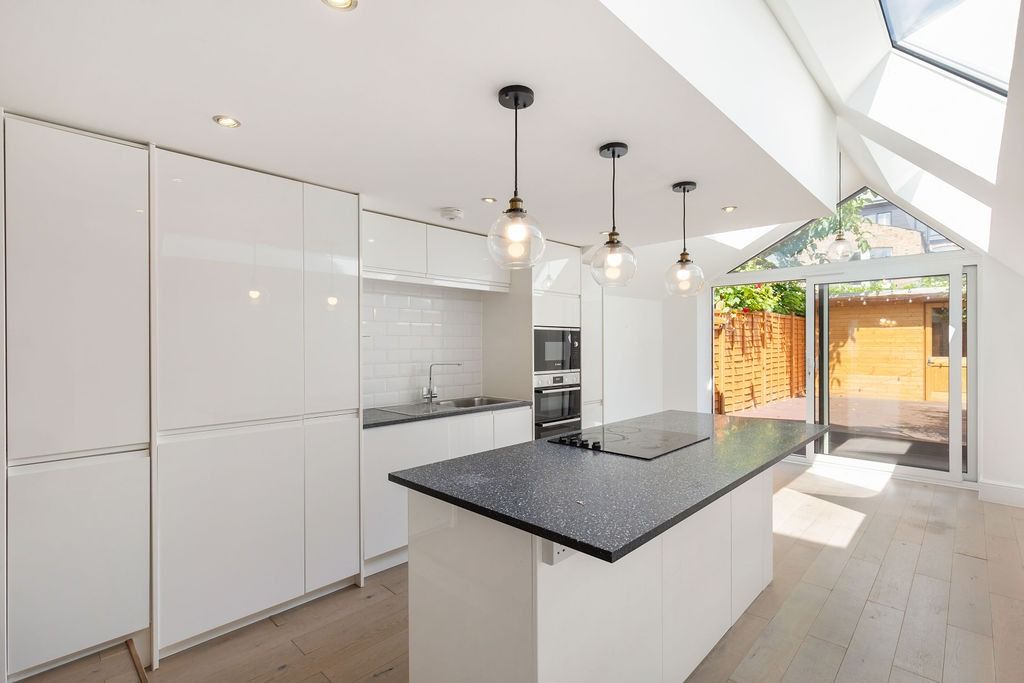 Property photo 1 of 14 5118630